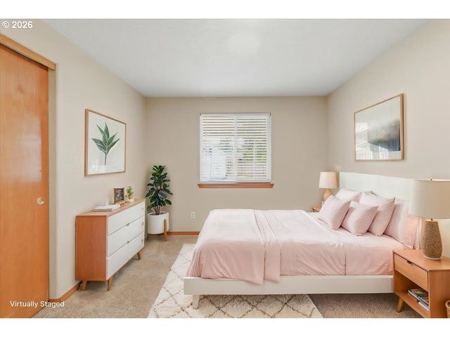 34306 HERON MEADOWS Dr, Scappoose, OR 97056