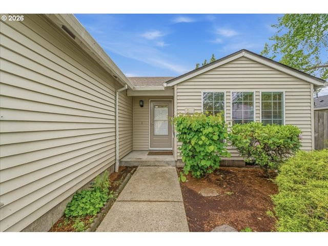 34306 HERON MEADOWS Dr, Scappoose, OR 97056