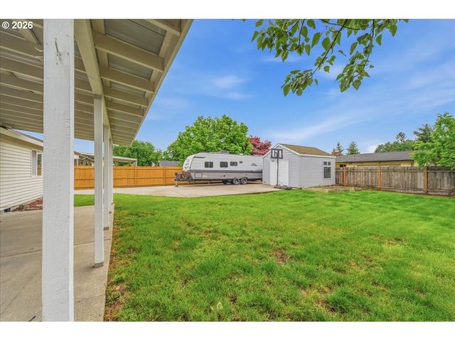 34306 HERON MEADOWS Dr, Scappoose, OR 97056