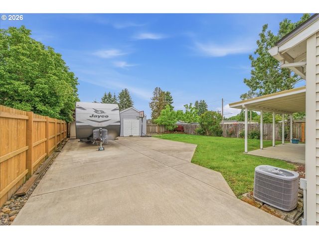34306 HERON MEADOWS Dr, Scappoose, OR 97056