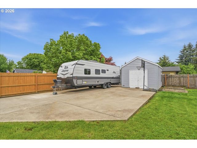 34306 HERON MEADOWS Dr, Scappoose, OR 97056