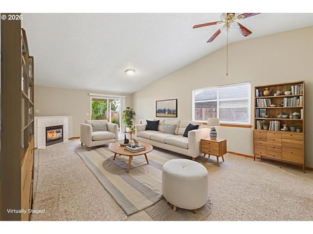 34306 HERON MEADOWS Dr, Scappoose, OR 97056