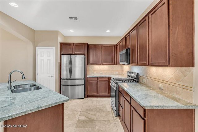 60713 E Arroyo Vista Drive, Oracle, AZ 85623