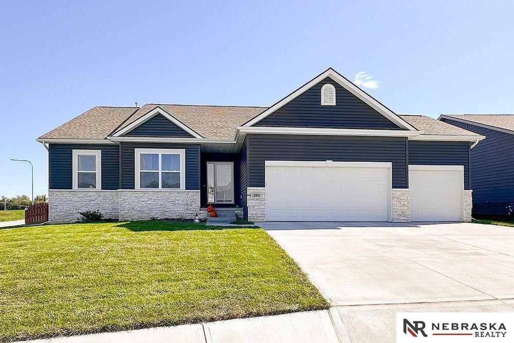 12903 S 55th Street, Papillion, NE 68133