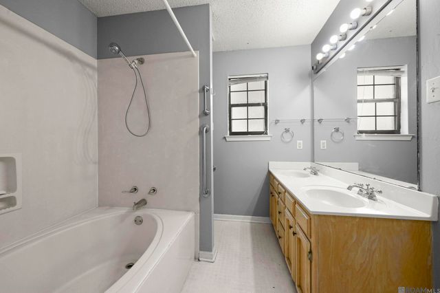 15182 Mary Elizabeth Dr, Baton Rouge, LA 70816