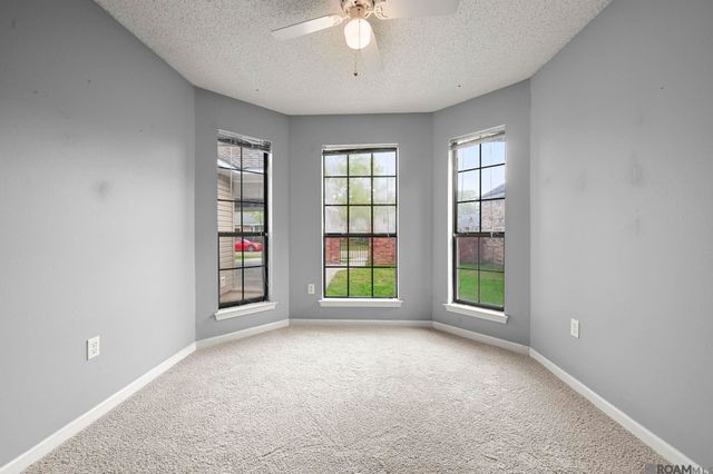 15182 Mary Elizabeth Dr, Baton Rouge, LA 70816