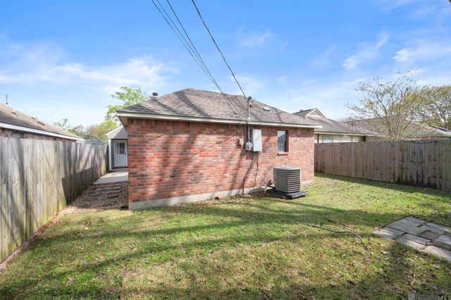 15182 Mary Elizabeth Dr, Baton Rouge, LA 70816