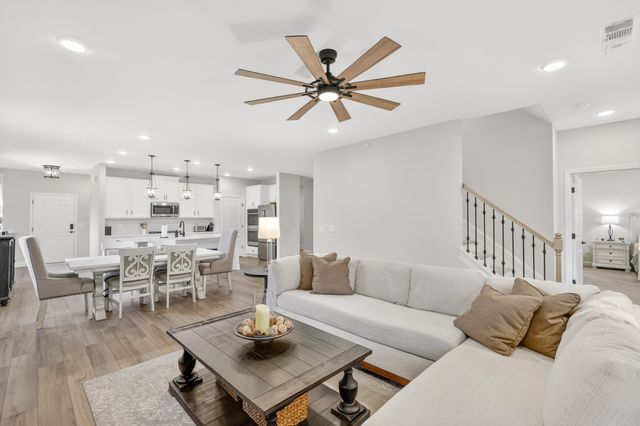 544 Banchory Dr, Smyrna, TN 37167