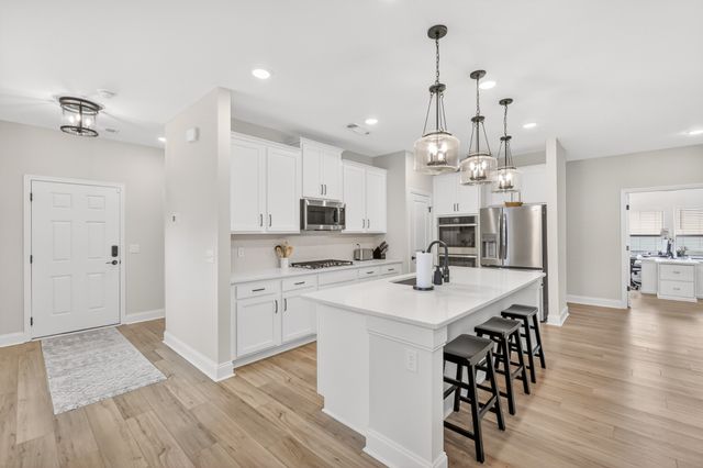 544 Banchory Dr, Smyrna, TN 37167