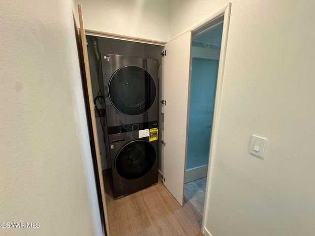 21420 Chatsworth Street, Chatsworth, CA 91311