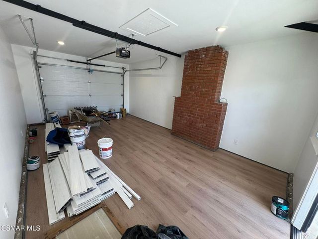 21420 Chatsworth Street, Chatsworth, CA 91311