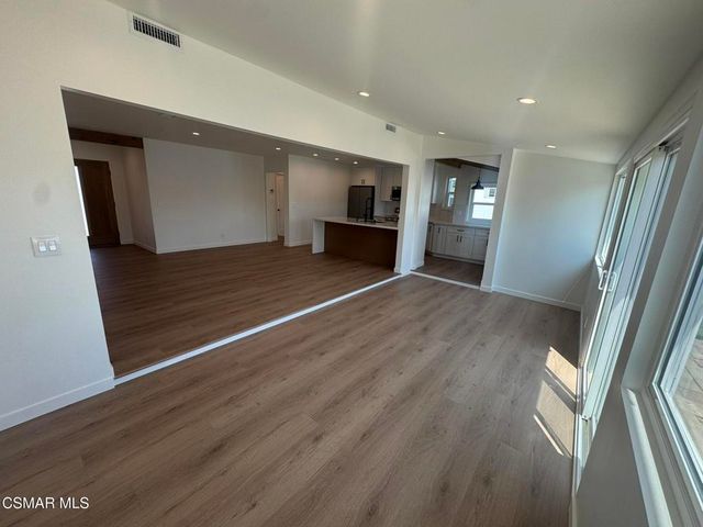 21420 Chatsworth Street, Chatsworth, CA 91311