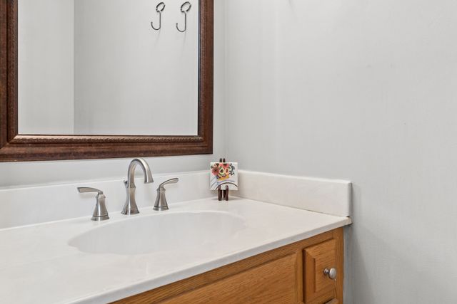 2102 BROOKSIDE Lane, Aurora, IL 60502