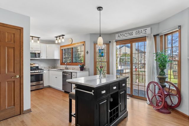 2102 BROOKSIDE Lane, Aurora, IL 60502