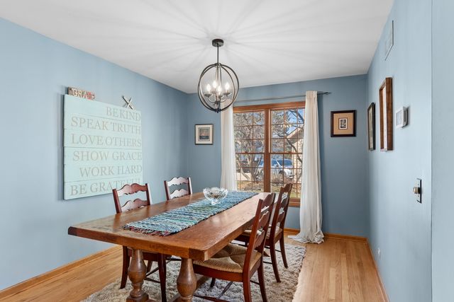 2102 BROOKSIDE Lane, Aurora, IL 60502