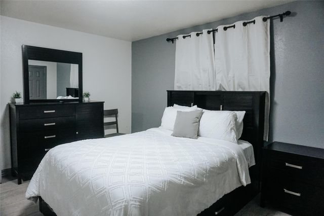 2155 Twinbrooke Drive, Houston, TX 77088