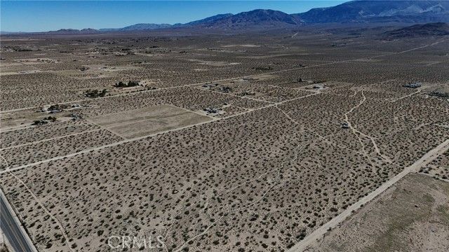 789 Meridian Road, Lucerne Valley, CA 92356