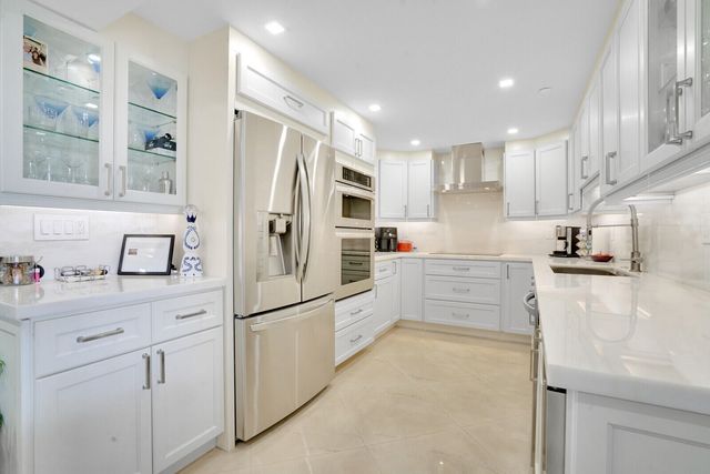 2697 N Ocean Boulevard F-205, Boca Raton, FL 33431