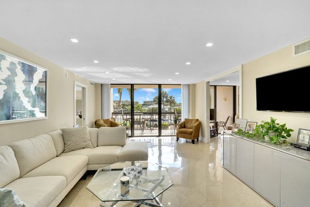 2697 N Ocean Boulevard F-205, Boca Raton, FL 33431