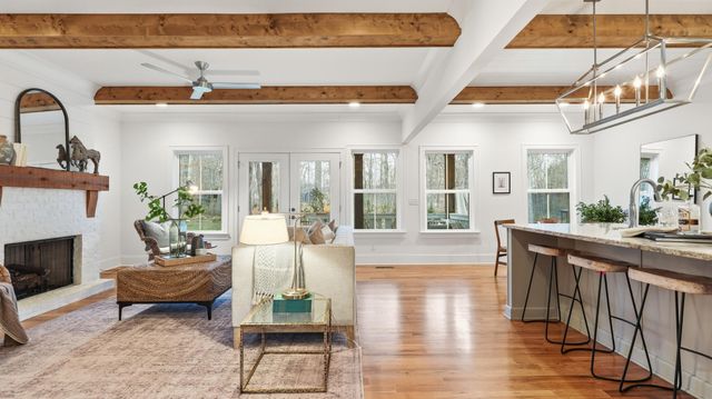 2819 Signal Farms Lane, Signal Mountain, TN 37377