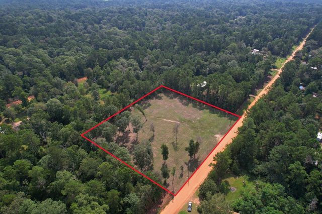 663 The Ole Barney Road, Livingston, TX 77351