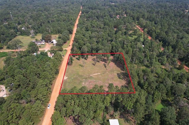 663 The Ole Barney Road, Livingston, TX 77351