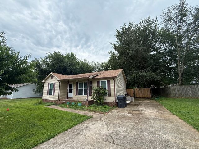510 Indian Ave, Oak Grove, KY 42262