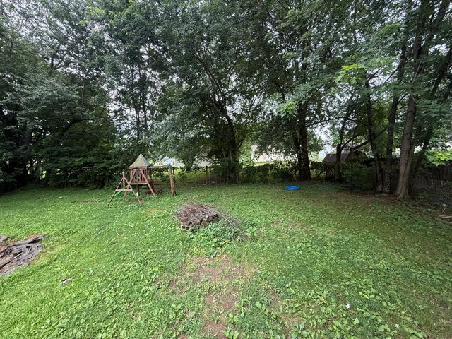 510 Indian Ave, Oak Grove, KY 42262
