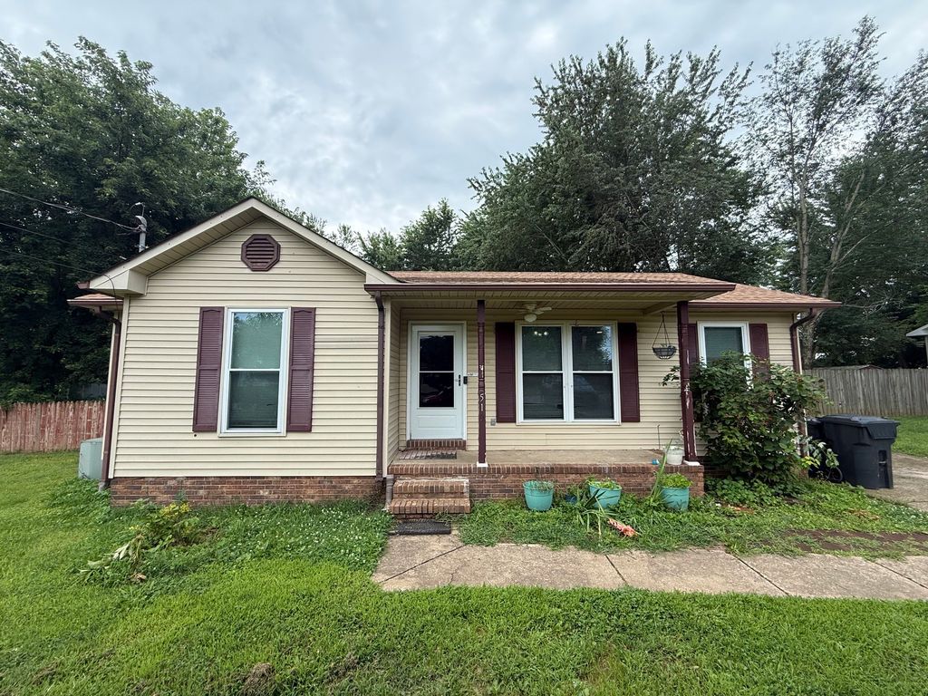 510 Indian Ave, Oak Grove, KY 42262