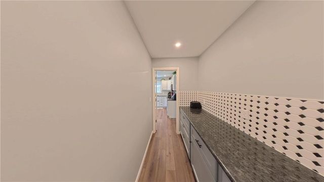 980 Lake Viking Terrace, Altamont, MO 64620