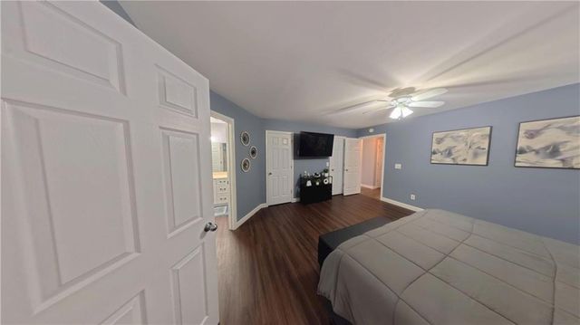 980 Lake Viking Terrace, Altamont, MO 64620