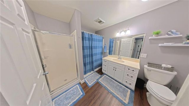 980 Lake Viking Terrace, Altamont, MO 64620