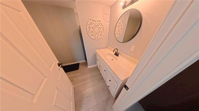 980 Lake Viking Terrace, Altamont, MO 64620