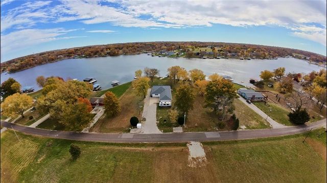 980 Lake Viking Terrace, Altamont, MO 64620