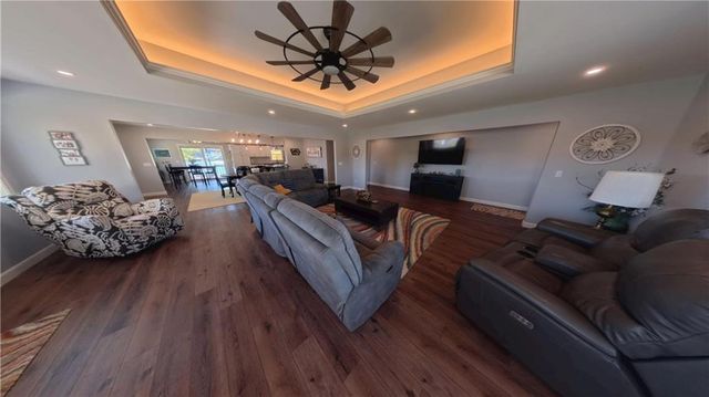 980 Lake Viking Terrace, Altamont, MO 64620