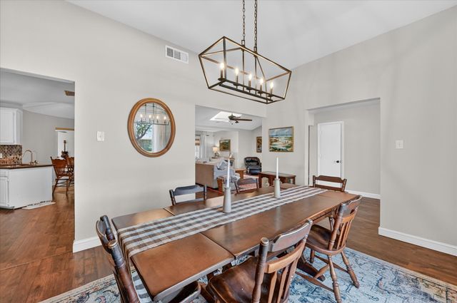 1603 Valleycrest Lane, Carrollton, TX 75006