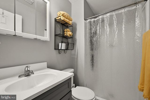 2935 CASHEL LN, Vienna, VA 22181