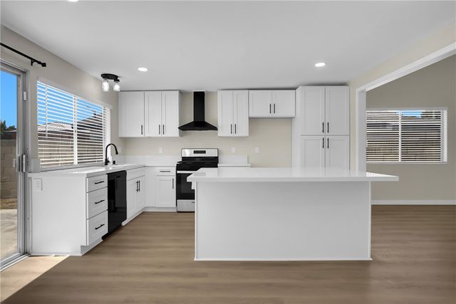 1242 Sultan Circle, Carson, CA 90746