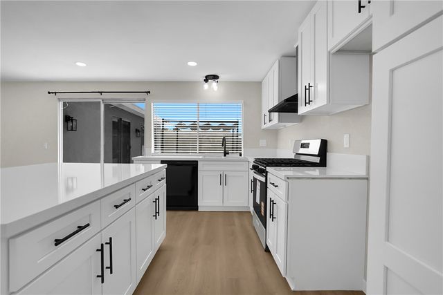 1242 Sultan Circle, Carson, CA 90746