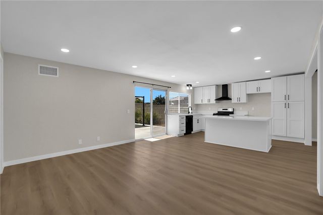 1242 Sultan Circle, Carson, CA 90746
