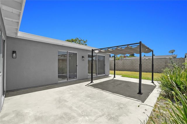 1242 Sultan Circle, Carson, CA 90746