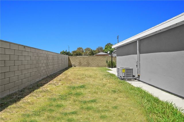 1242 Sultan Circle, Carson, CA 90746