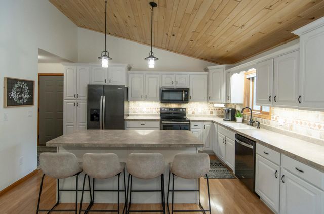 10660 Saint Mathias Road, Brainerd, MN 56401