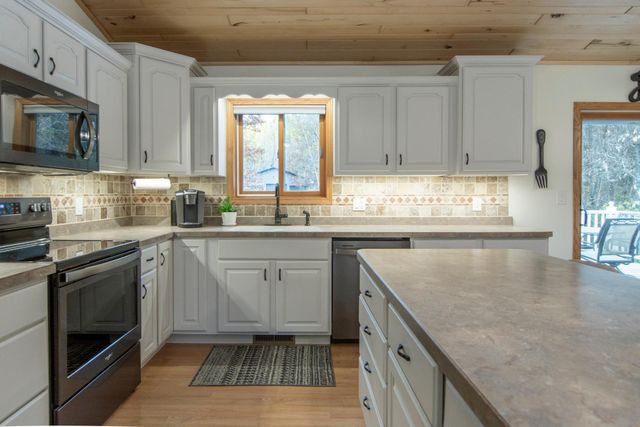 10660 Saint Mathias Road, Brainerd, MN 56401