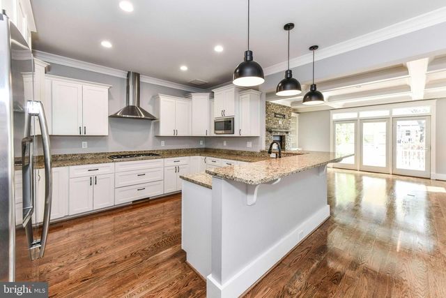 1921 N GEORGE MASON DR, Arlington, VA 22207