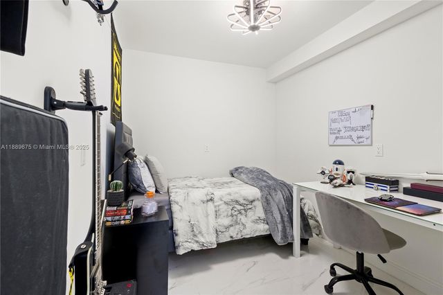 3635 Whitehall Dr 401, West Palm Beach, FL 33401