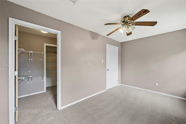 964 Hometown PKWY, Kyle, TX 78640