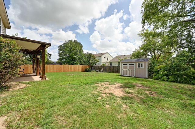 964 Hometown PKWY, Kyle, TX 78640