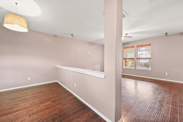 964 Hometown PKWY, Kyle, TX 78640