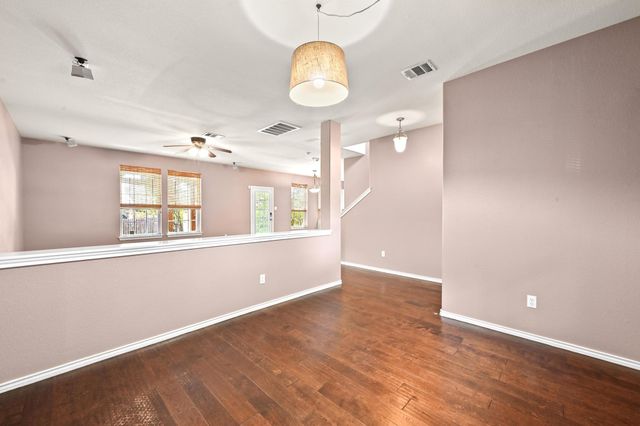 964 Hometown PKWY, Kyle, TX 78640